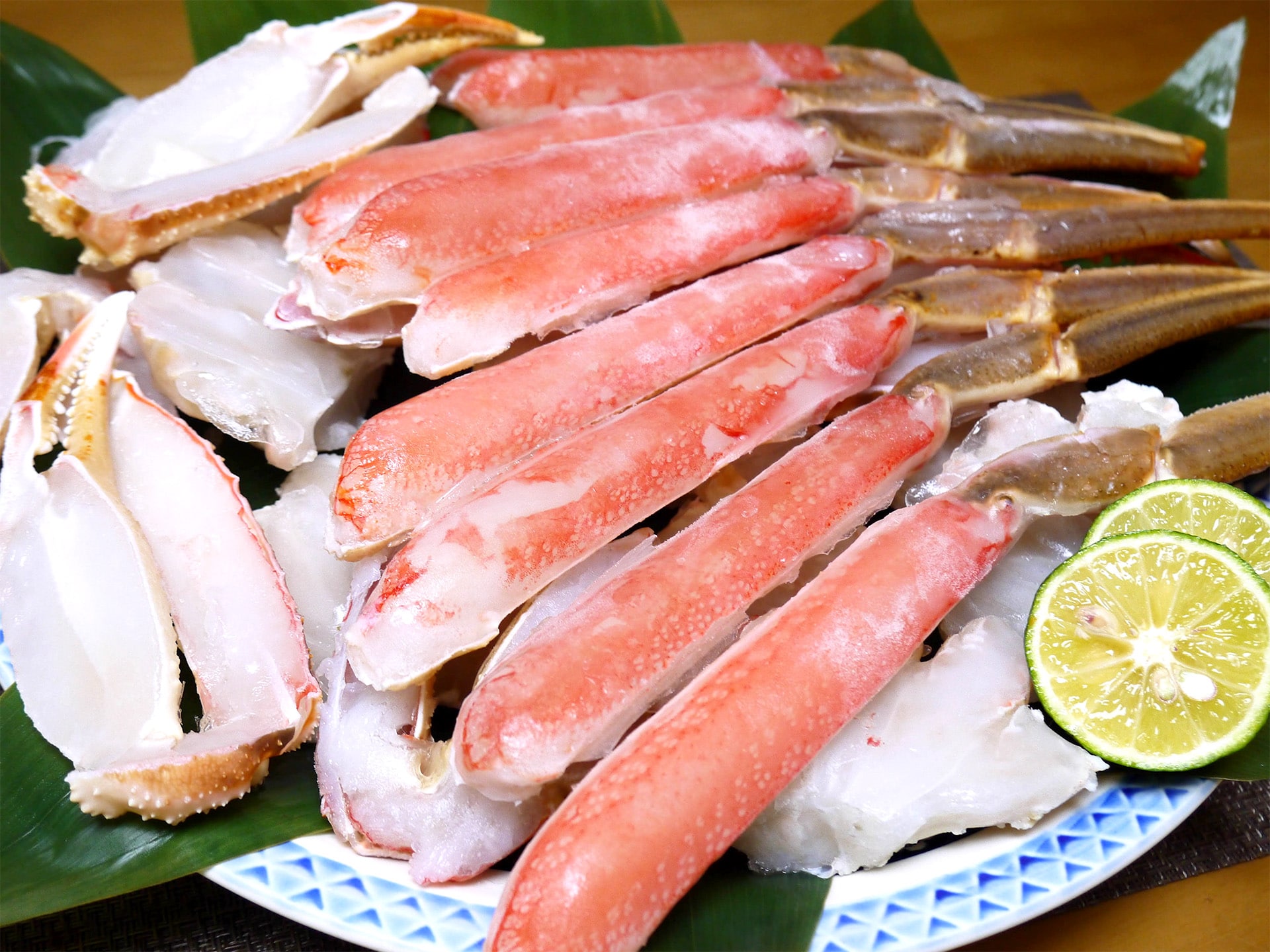 出汁取り用のカニの部位（肩肉・脚先・小指）