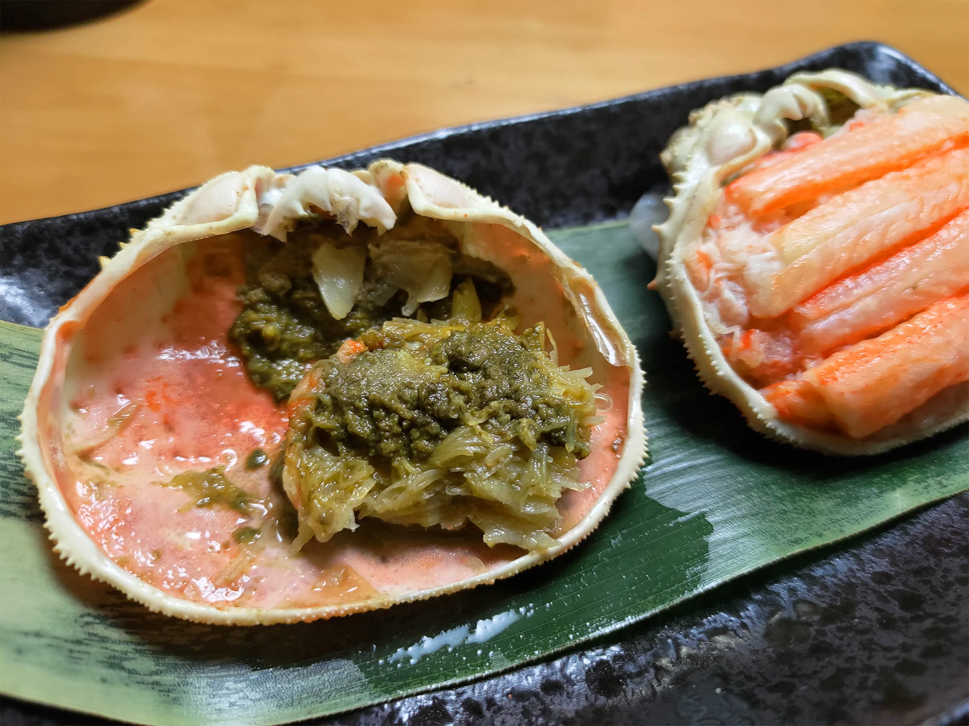 カニ味噌が見える本ズワイガニ甲羅盛り
